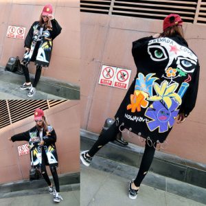 Abrigo gabardina flowers remaches - Imagen 5