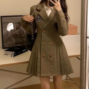 Vestido beige coreano insignia abotonado - Imagen 8