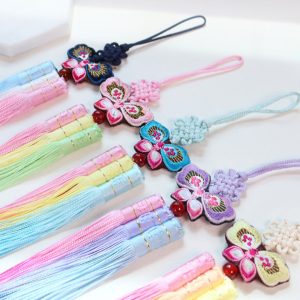 Norigae mariposa con borla triple (나비 노리개) - Imagen 5